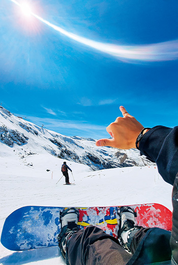 北國小鎮享美食、雪橇滑行訪冰瀑　滑雪客忍三年出國追雪