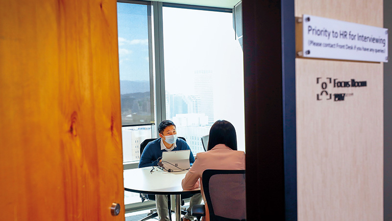 如果老闆不幫忙加薪　怎開口把尷尬話題變雙贏？