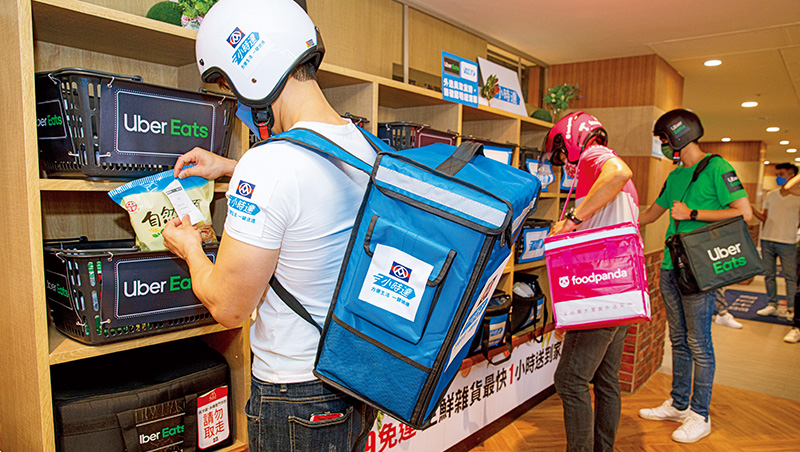 外送揪量販、超市賣生鮮　為何momo、小七最該擔心
