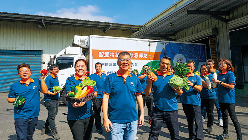 機器人搬菜、農田有大數據　包辦家樂福一半蔬果！