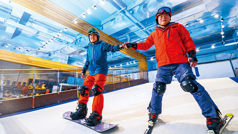 高年級董座帶三代同堂瘋滑雪