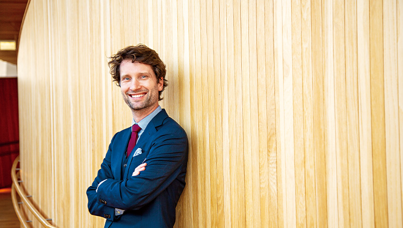 獨家專訪》他發現ChatGPT 1年長到9歲且加速成長！人類如何應對？