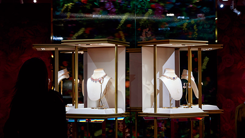 邀第一夫人獻唱、打開骨董車庫　窺秘寶格麗超級VIP招待心法