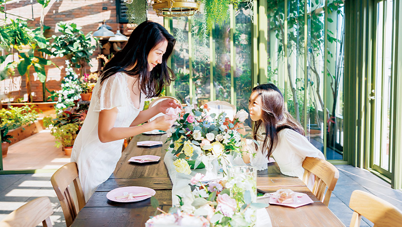 屋頂上開派對　摘香草蔬果實現零里程餐桌