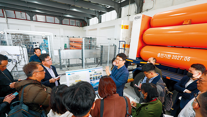 現代把馬斯克笑的「蠢生意」變商機，它的氫能車如何連4年贏豐田、拿第一