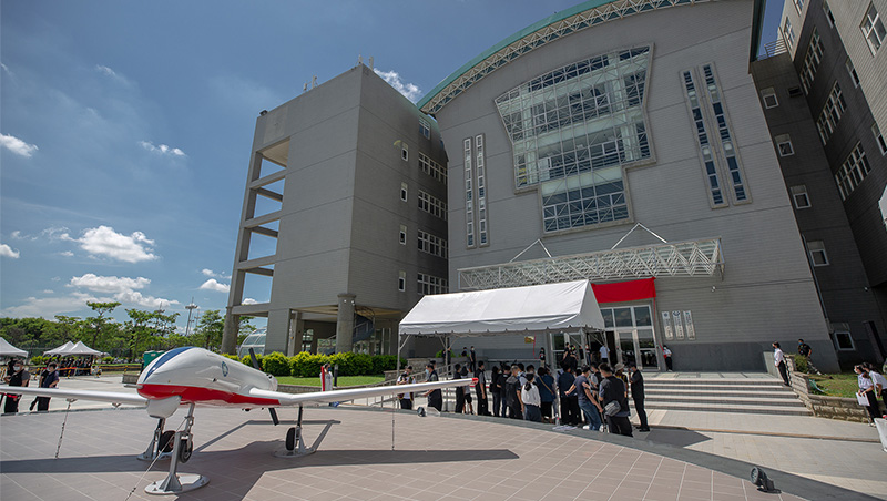 直擊阿里山下的烽火商機》全球軍工板塊大挪移，台灣搶比電動車更大的22兆生意