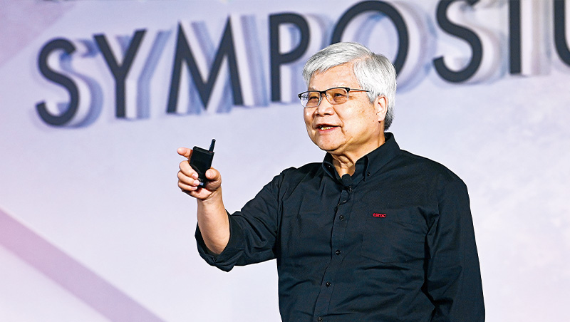 用一張景氣循環圖選科技股！挑「正落在谷底者」，PC先打底、半導體看第3季