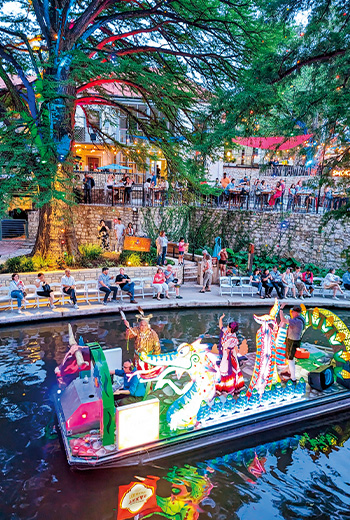 化身○○七解任務、與太空人共進早餐　來趟旅遊指南找不到的玩法