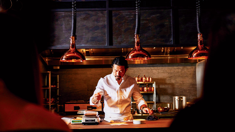 難忘記憶中那碗牛肉河粉　茶餐廳的孩子變無國界大廚