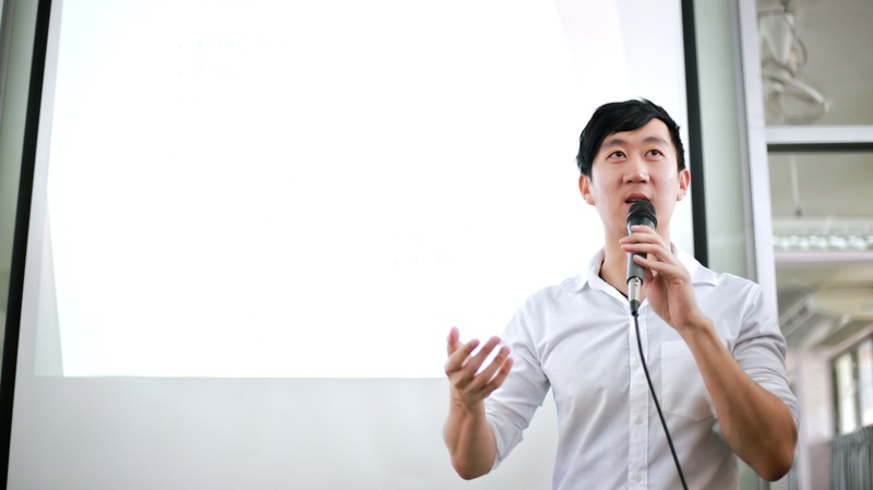 一分鐘的自我介紹，就賺到幾十萬業績！如何做到？