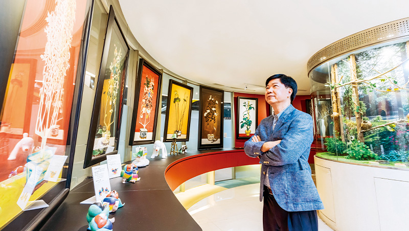 員工抬頭看常玉、轉身遇趙無極　優派董座把公司變美術館