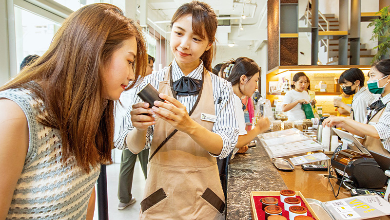 打通這5層，什麼都熱賣⋯拆解一杯120元手搖飲不怕沒人買的共情心智戰