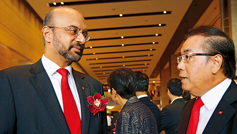 星展總舵手談癡迷客戶》人們不需要銀行，但需要銀行業服務