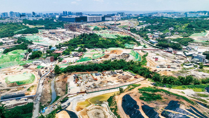掠奪之島》看見台灣10年後又見變色溪⋯追蹤手機河與晶圓山