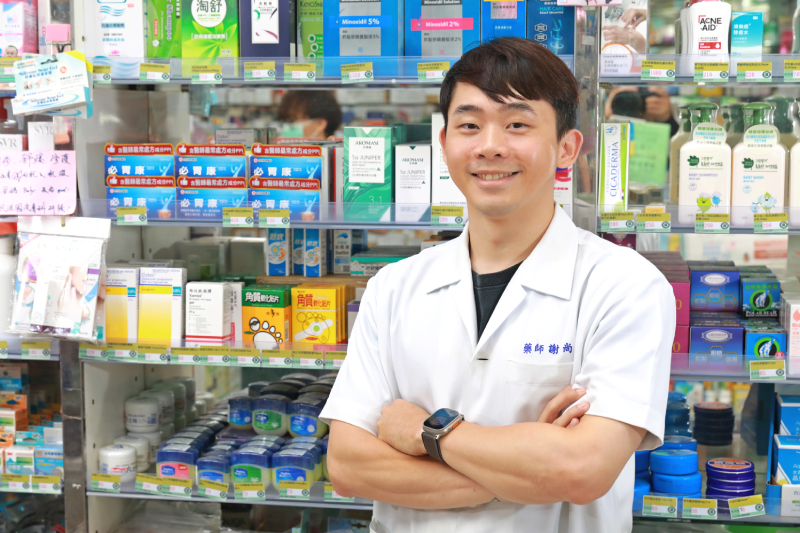 藥師是了解藥物成分的專家，也肩負著第一線指導民眾正確用藥的重要任務