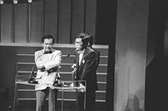 1983年、第20屆金馬「最佳導演獎」得主陳坤厚（圖右），圖左為該獎項頒獎人導演胡金銓。