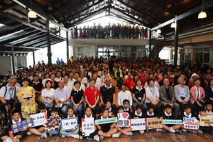 玉山腳下的教育奇蹟》一個偏鄉校長的夢想，串起11個部落、700多個家庭