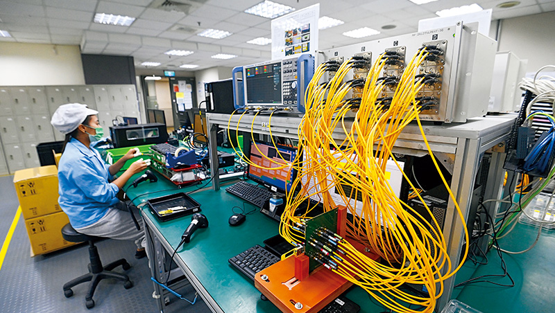 輸過才知道怎麼贏　AI高速傳輸鏈突圍紅潮逆轉勝