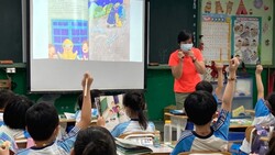 合作動手玩、輕鬆學水保！光復國小「永續家園~小小環境行動家」教案獲優等！