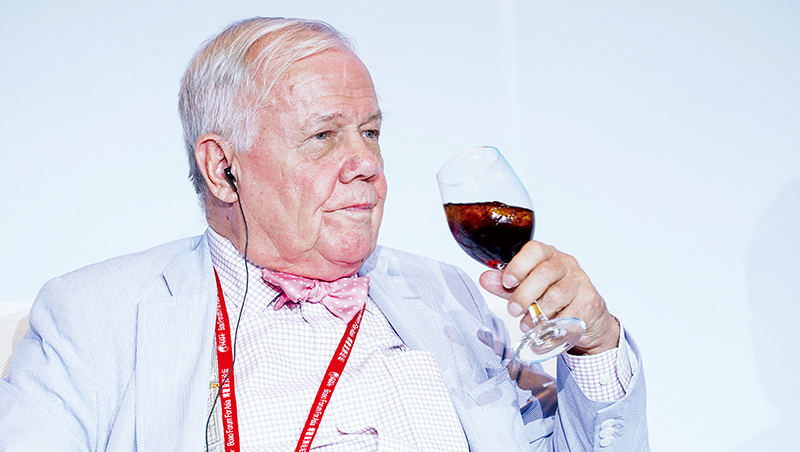 商品大王羅傑斯：戰爭有利原物料、當心黃金漲多