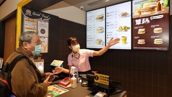 麥當勞全面取消兒童遊戲區、連McCafé櫃檯都全數撤走⋯為什麼？