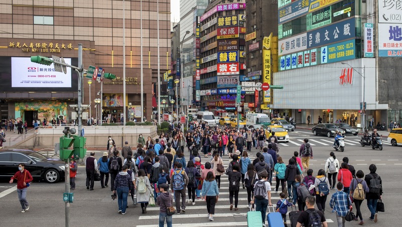 2023年台灣經濟到底好不好（下）：最久蛋荒、平均年薪創新高、房貸爆表