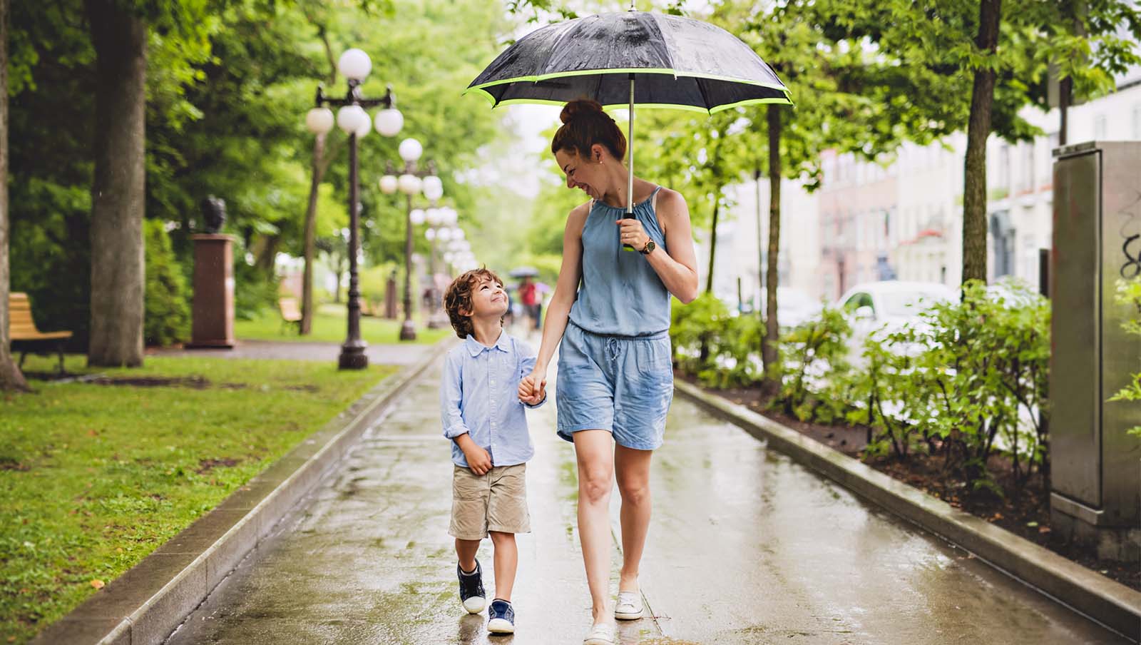 下雨別只會說It's rainy!毛毛雨、陣雨、滂沱大雨英文怎麼說?一次學會 -自己英文自己救|商周