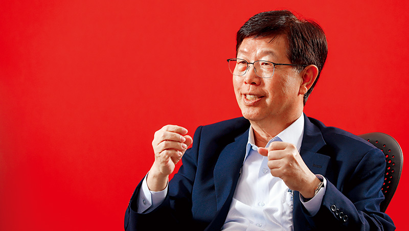 劉揚偉接棒5年獨家告白：最想改變鴻海的鐵腕文化