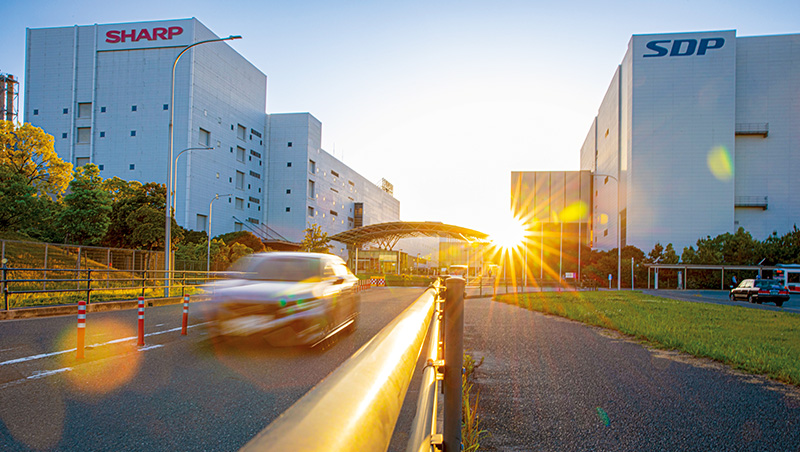 鴻海劉揚偉　300天夏普拆彈實錄