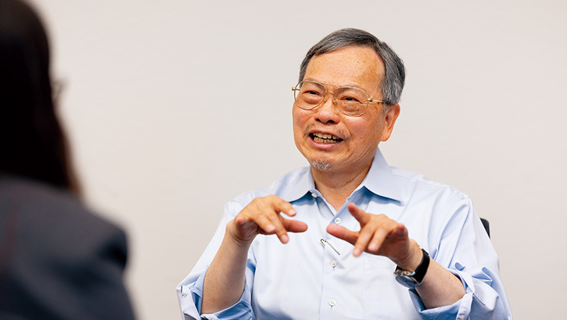 最早相信黃仁勳、綠色運算，美超微梁見後：初心、熱情第一重要