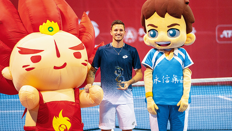 三太子代言網球挑戰賽　擲筊決定誰發球