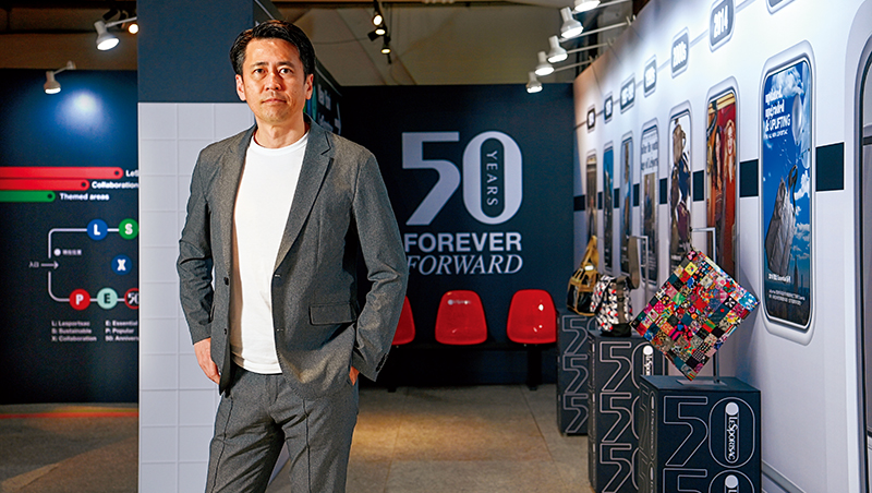 昔玩芭比聯名、今推機能迷你包　旅人愛用包LeSportsac50年大挑戰  