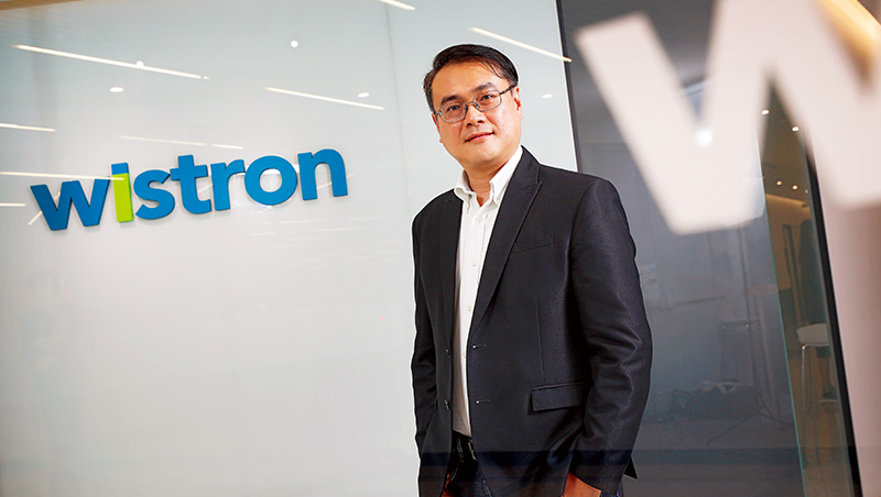 緯創放下23年蓋廠成功法則，跟輝達練倒著來的元宇宙腦