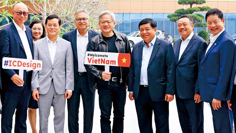 黃仁勳找上門合作蓋AI工廠！揭密越南最大軟體人才庫