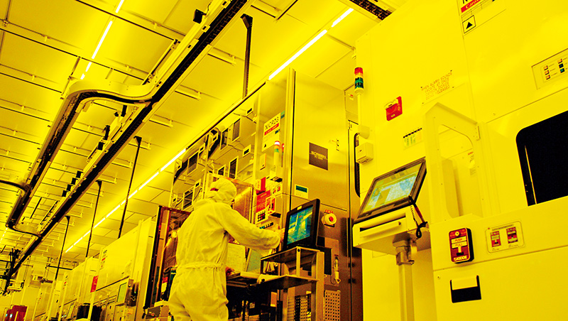 一位觀察台塑30年管理大師：別低頭撿錢，要抬頭看