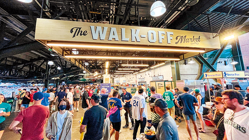 咖啡師忙到沒空抬頭⋯AI用得好，為何星巴克業績反下滑