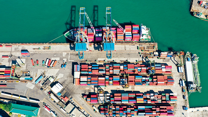 過熱房市讓央行不敢降息，美台利差縮小迎強台幣！