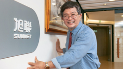 從網路泡沫契機轉變》旭聯如何花28年練兵　轉型成AI數位教育龍頭？