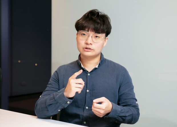 「最準行銷」共同創辦人兼總經理吳佳翰表示，「有流量績效才收費」的商業模式能幫助客戶在短時間內得到準動機的消費族群，減少運營成本。