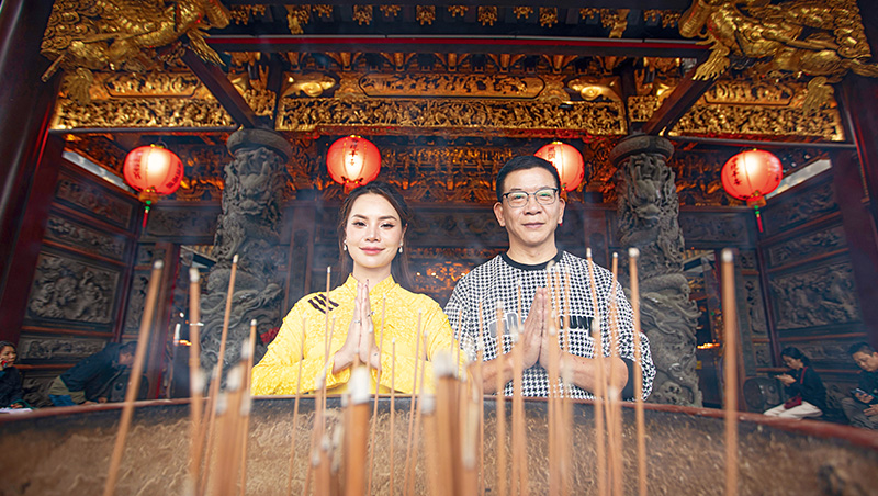 兩個失意人相遇拚活下去，讓混血越式洗髮在台掀熱潮