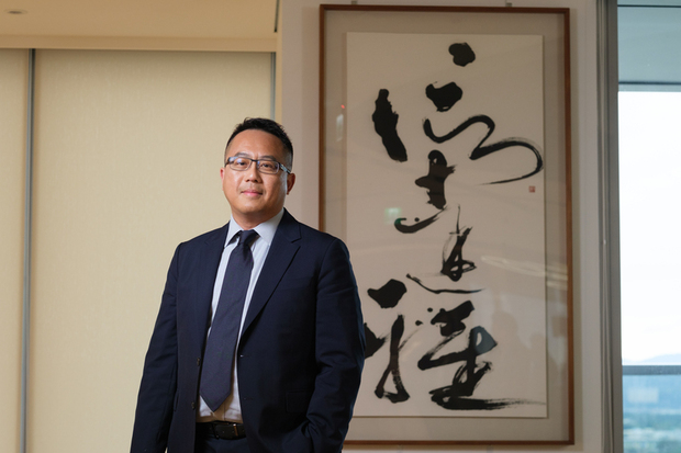 友華集團執行長蔡孟霖Calvin，秉持著「信、達、雅」企業精神。