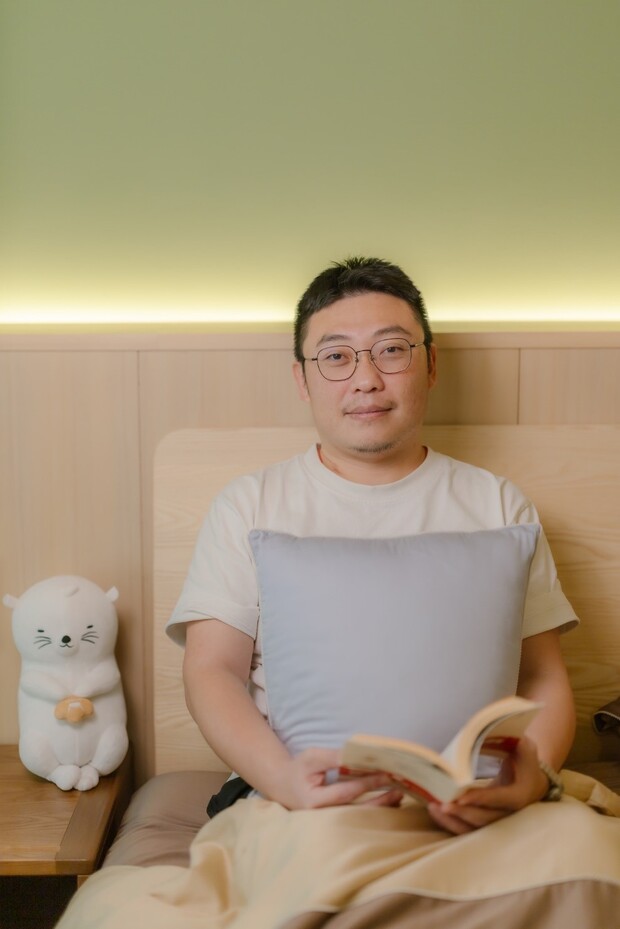好的寢具可以接住一個人的身心靈，B型企業協會(B Lab Taiwan)理事長陳昱築覺得LOVEFU大島樂眠的產品不只讓身體感覺舒服，也讓心理層面獲得滿足。