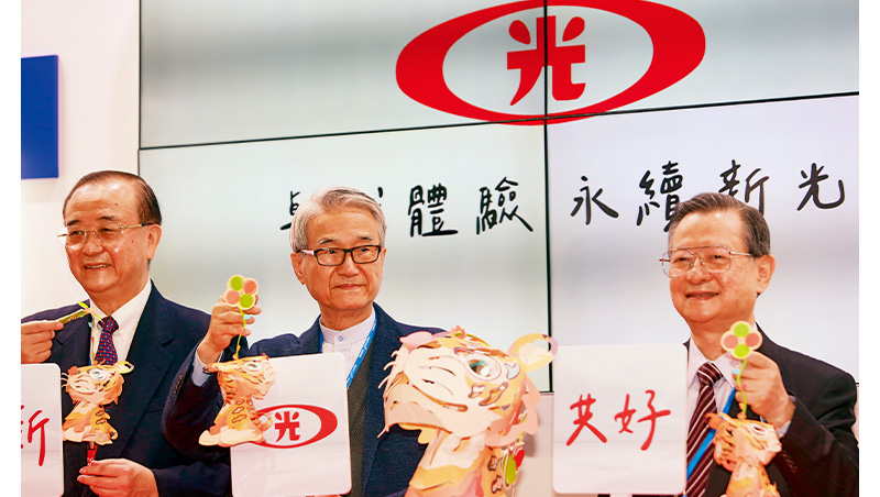 新光三越股權大洗牌！吳東進重返新新金戰場3優勢