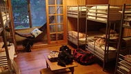 從嚮往交流到害怕共處⋯日本青旅不敵時代浪潮，住宿人次驟減9成、剩124間