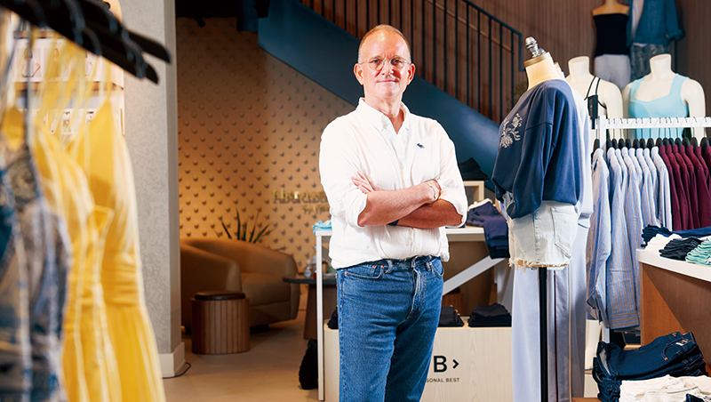 從全美最討厭重返社群寵兒　A&F翻紅密碼藏在台北首店