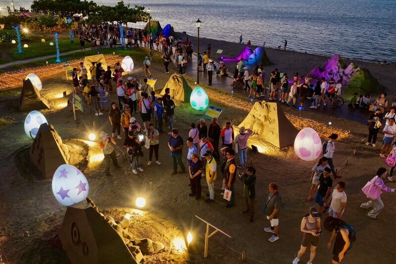 2025八里城市沙雕展夜間光雕裝置