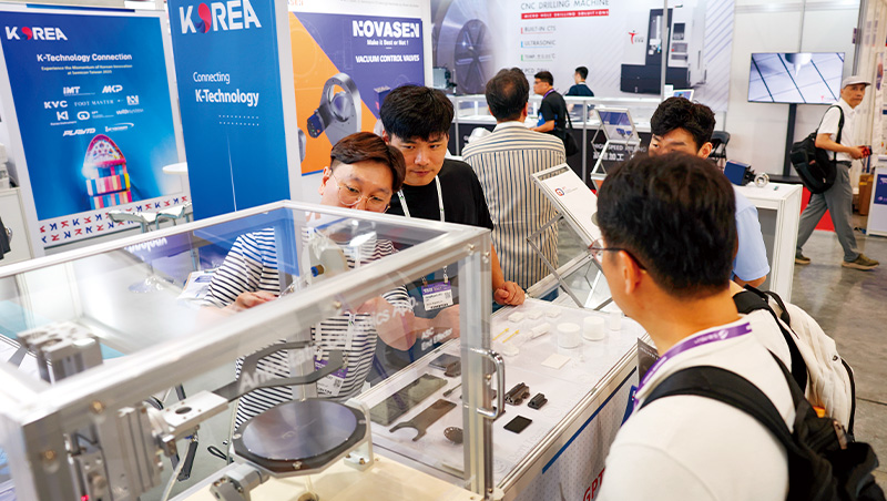 搶台積電CoWoS紅利！韓國4大設備商現身半導體展盤算