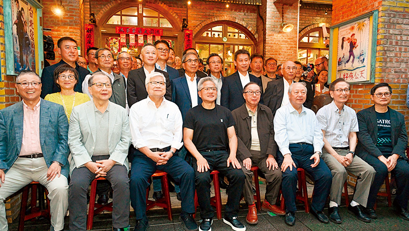 AI恐讓台灣10萬中小企消失！3場景下手，晶片強權變AI強國