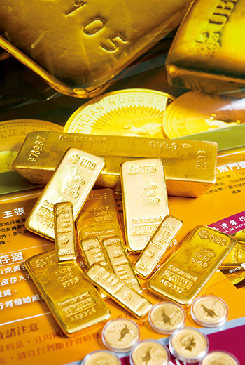 全球央行狂買、金價今年大漲4成，美債褪色！黃金反脆弱進場攻略