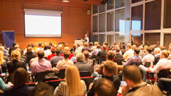 延後退休潮催生新職位「長壽長」，他們的工作是什麼？